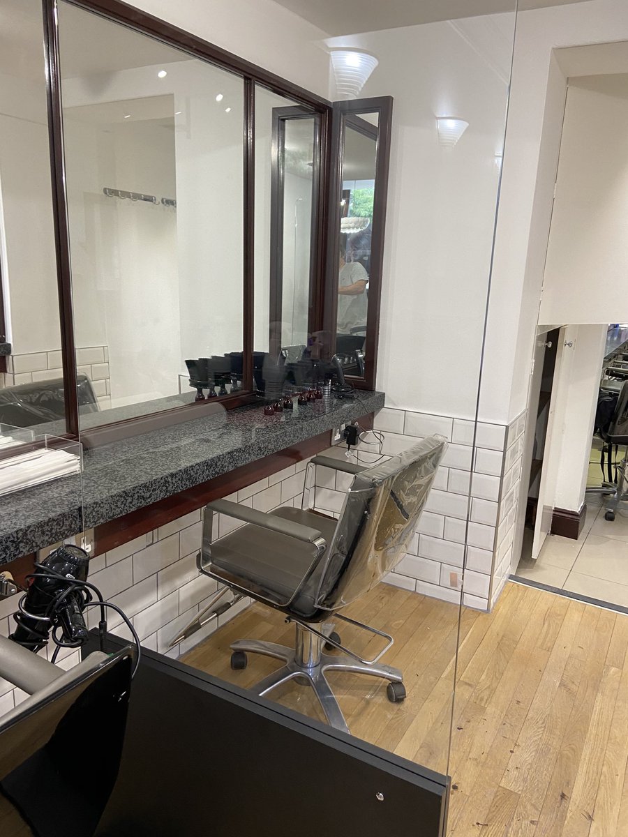 mahoganyhairdressing tweet media