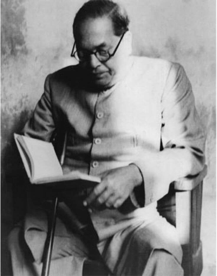  #Thread Babasaheb's view on China."Buddha would never allow violence, but the communists do. No doubt the communists get quick results because when you adopt the means of annihilating a man, they do not remain to oppose you. Humanity does not only want economic values, 1/n