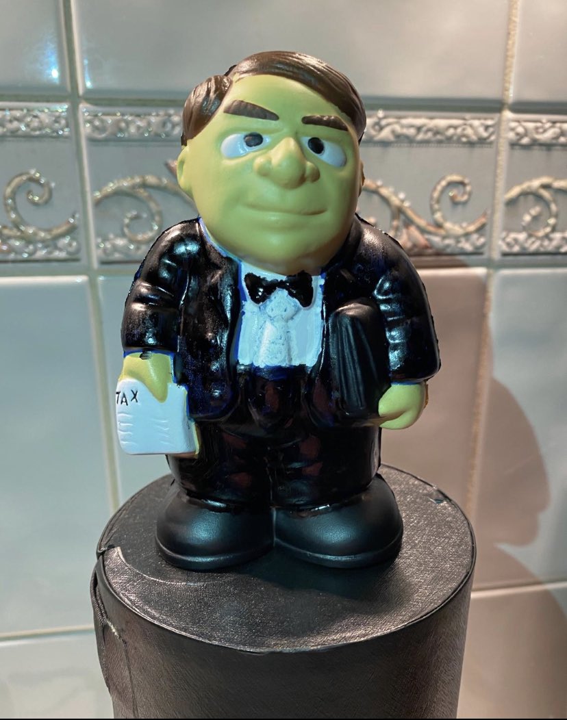 Our Director is presenting is presenting at a virtual awards ceremony in Australia - of course the Audit Shield tax man had to get in on the act. He looks rather dapper, don’t you think. 
 #cra #tax #accountants #accountancy #cradrivingyoucrazy