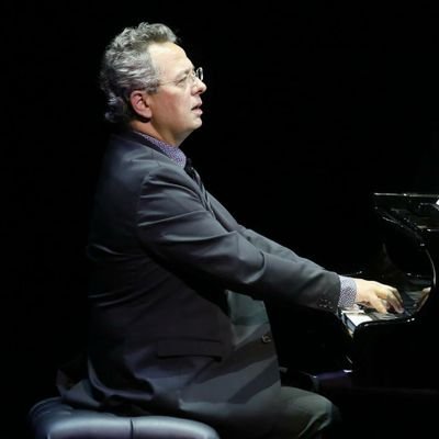 TvclassiqueC's tweet photo. Regarder "Liszt Immortel (Pascal Gallet )" sur https://t.co/GD1GXQKMCg https://t.co/OSQn2ylLrv