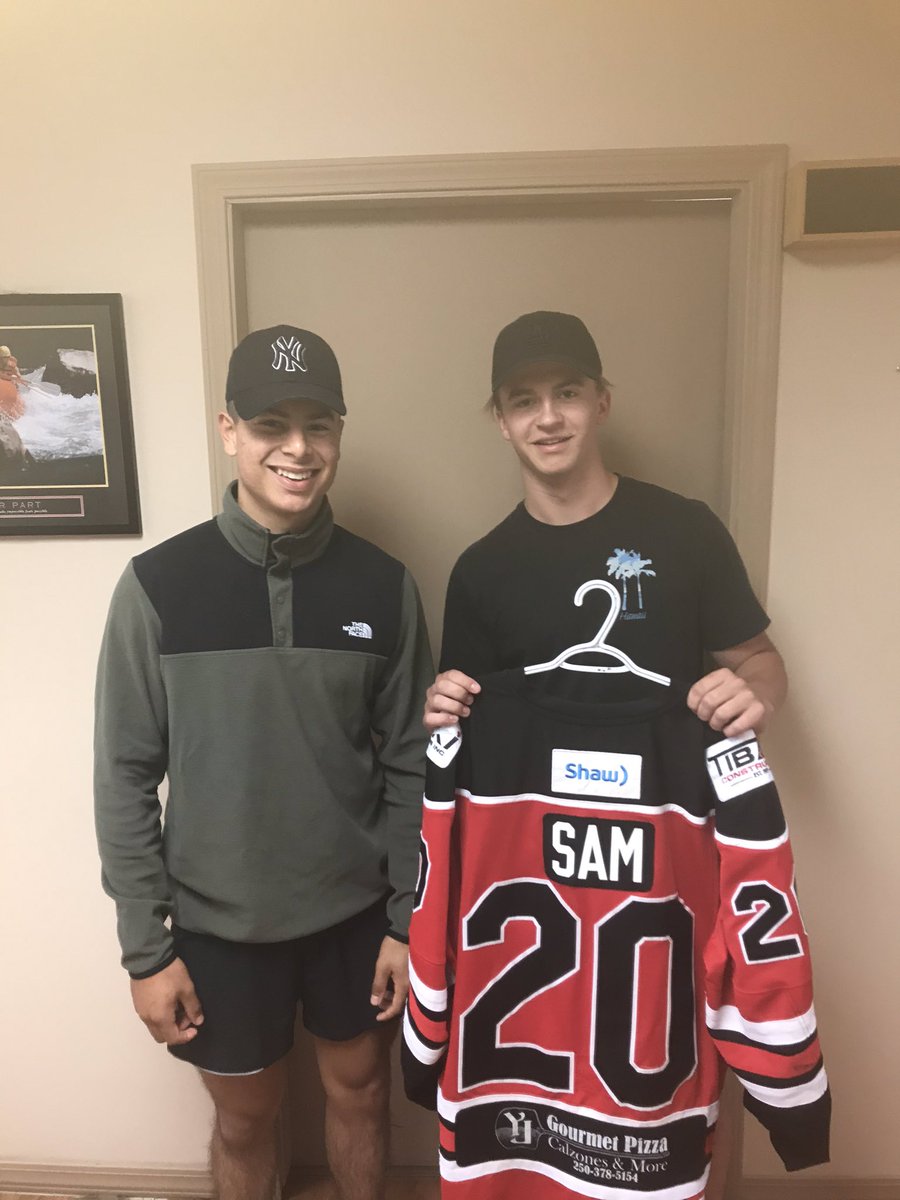 .<a href="/TalonZakall/">Talon Zakall</a> presenting Darius Sam with a Cents jersey as they’re both in to voice an ad for support of the Centennials bottle drive. 
#20 for the year he completed his first ultra marathon! 
Saturday June 27th, bins will be at Voght and Nicola. 
Hope to see you there!
#BCHL