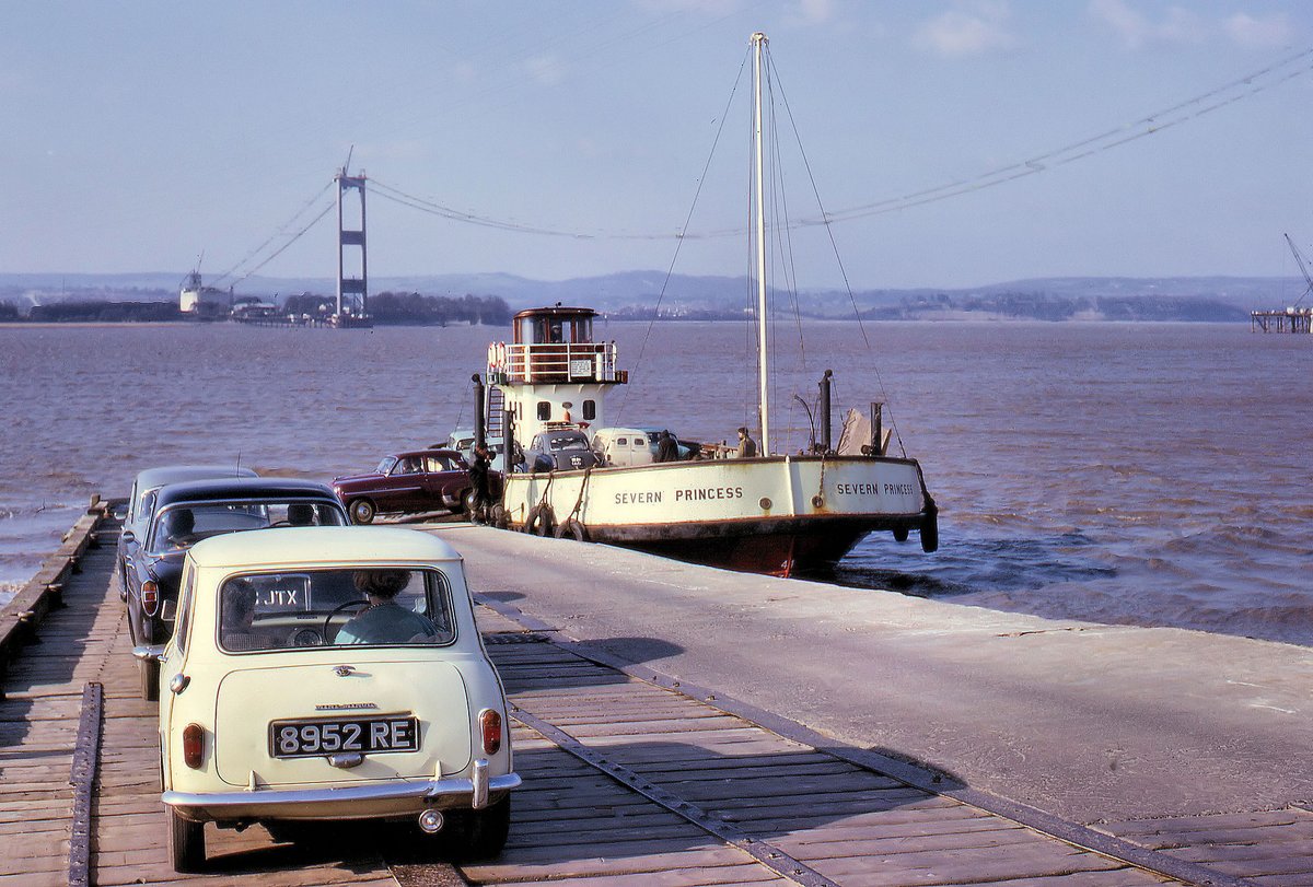 Before the Severn Bridge opened in 1966, people used to drive from Wales to the south of England via car ferry!It was a straight choice between a treacherous mile-long river crossing (on a body of water with a 43ft tidal range) or a 60 mile round-trip via Gloucester!THREAD 