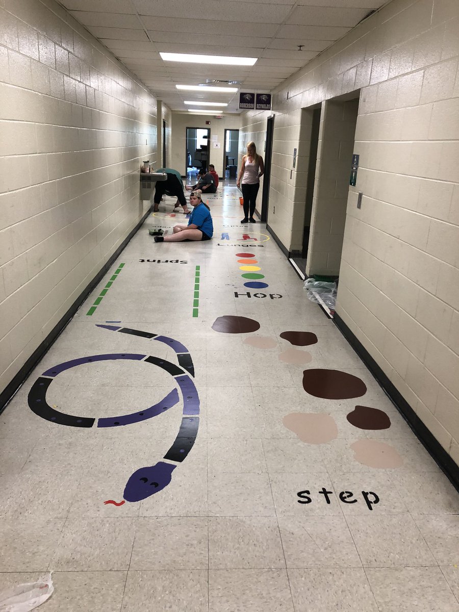 USAHCoachMarc's tweet photo. Our new @indiancreekmid Sensory Walk is well under way! Thank you to the crew for getting this done! https://t.co/IJKxUlQlt4