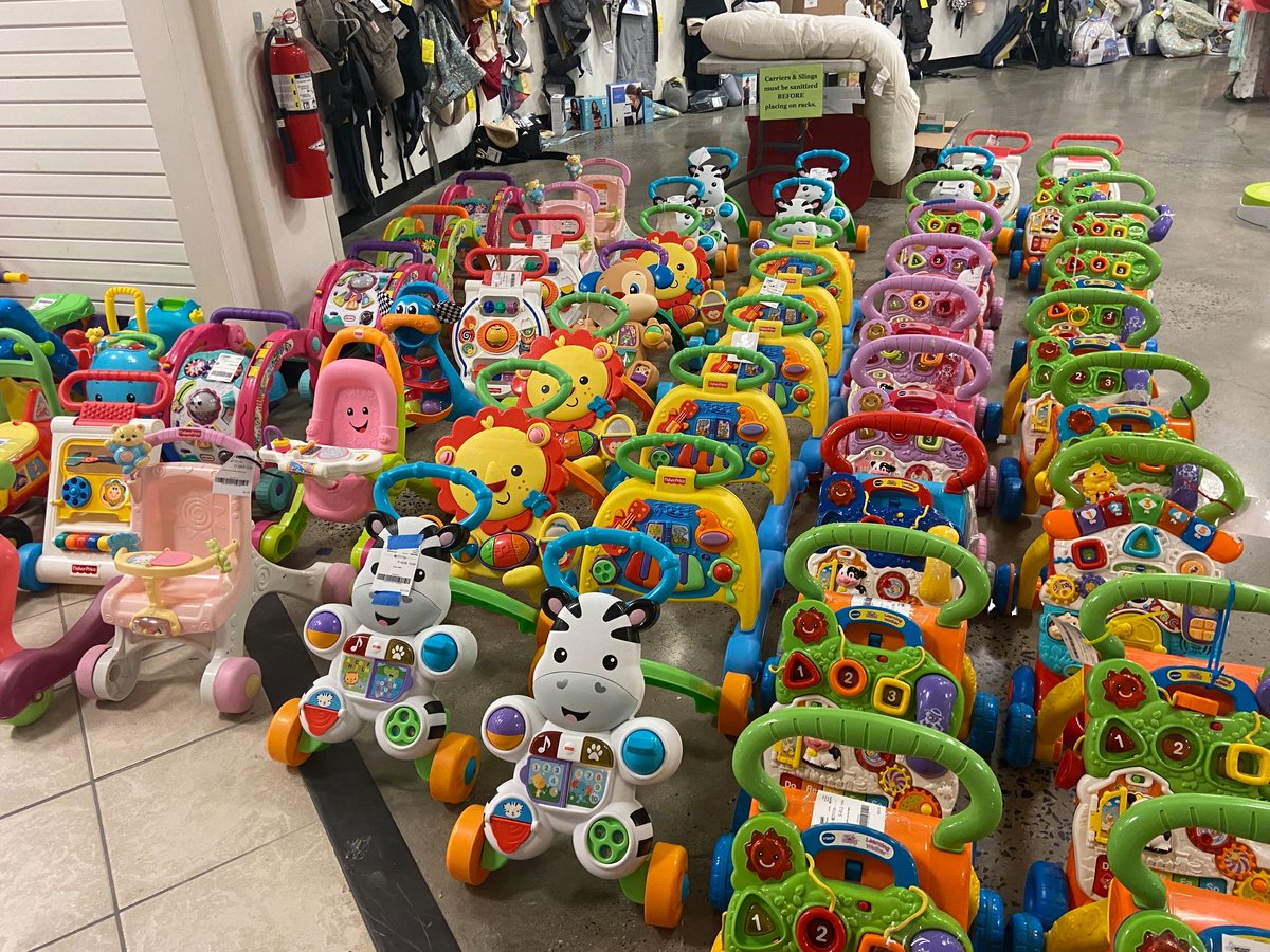 meredithspidel's tweet photo. #JBFReading moved to Exton Mall & starts this weekend! Check out sale floor! #AD π€©
Still 1οΈβ£ more day of drop off & full inventory!
π Early Shopping: 6/20-21
π Public Sale: 6/22-28
π« Tickets π https://t.co/ythWHavfhb
π· New safety protocols in place
#JBFExton @JBFReading https://t.co/Mo9J5ig4Ul