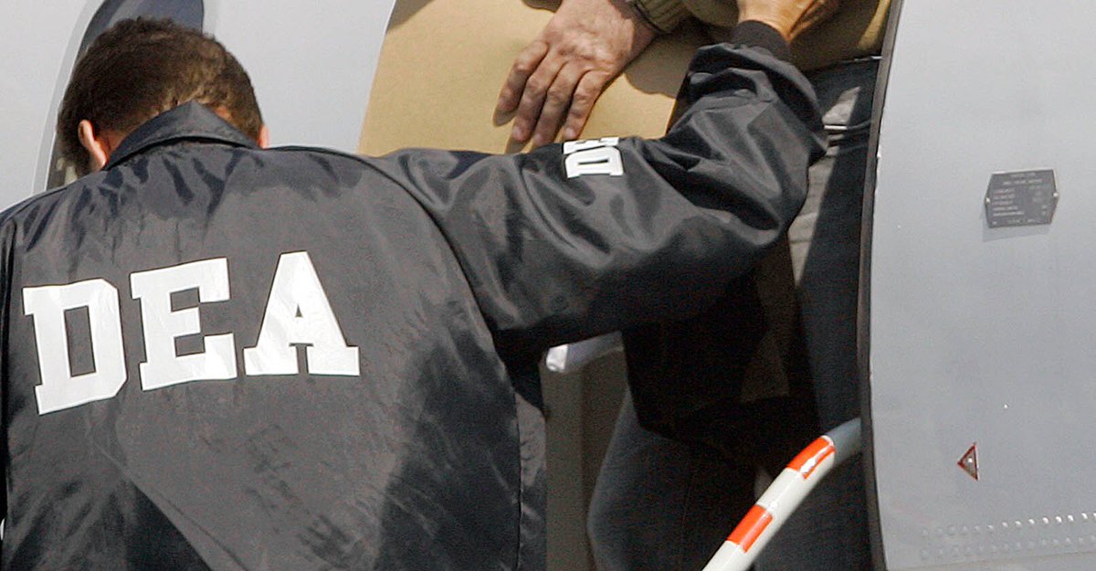 Watchdog: DEA Lacks Oversight of Money Laundering Operations dlvr.it/RYvXHl