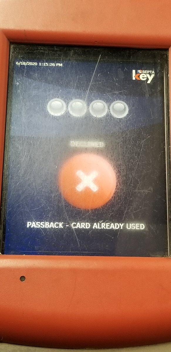 Jelibean91's tweet photo. This is the machine rejecting me bc I ALREADY PAID less than 1 min ago. All she needed to do was let me back in. I've seen countless times other operators do it for other people for less than legit reasons. I have a photo of her as well that I will DM. https://t.co/yNOKiCxOr1