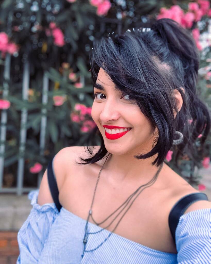 SidhikkaB's tweet image. Who needs water when you could have iced coffee & fuck your throat!
.
.
.
#barcelona #barcelonalove #barcelonafashion #offtheshouldertop #brightlips #offtheshoulder
#gurgaonblogger #bangaloreblogger #chennaiblogger #indianinfluencer #indianblogger #mumb… instagr.am/p/CBlQPW1DW0p/