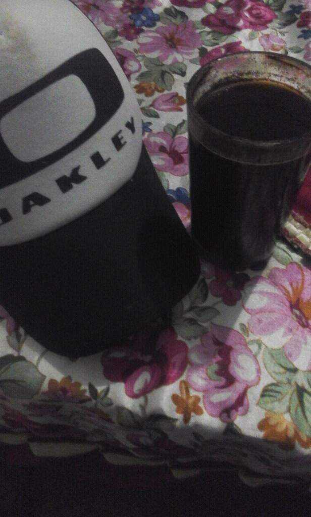 made_iraw's tweet photo. Meneng dewe,koncone mek ngopi😂😂 https://t.co/kJtvKSlmDj