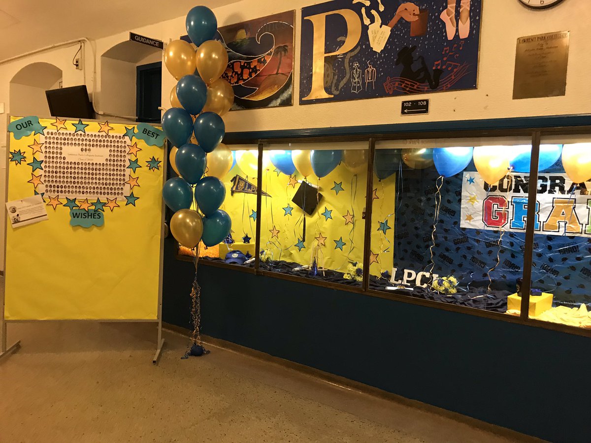lawrenceparkci's tweet photo. LPCI is ready today to greet our Graduating Class of 2020!!! #LPCI #TDSB @shelleylaskin @Flahat https://t.co/m7KMIOt9Hx
