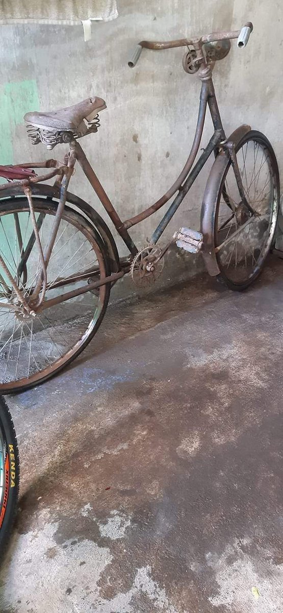 AbuFauzil's tweet photo. Apa daya diriku yg tak sebening mereka
#GoWes
#GoTrend https://t.co/xBYCf34c7m