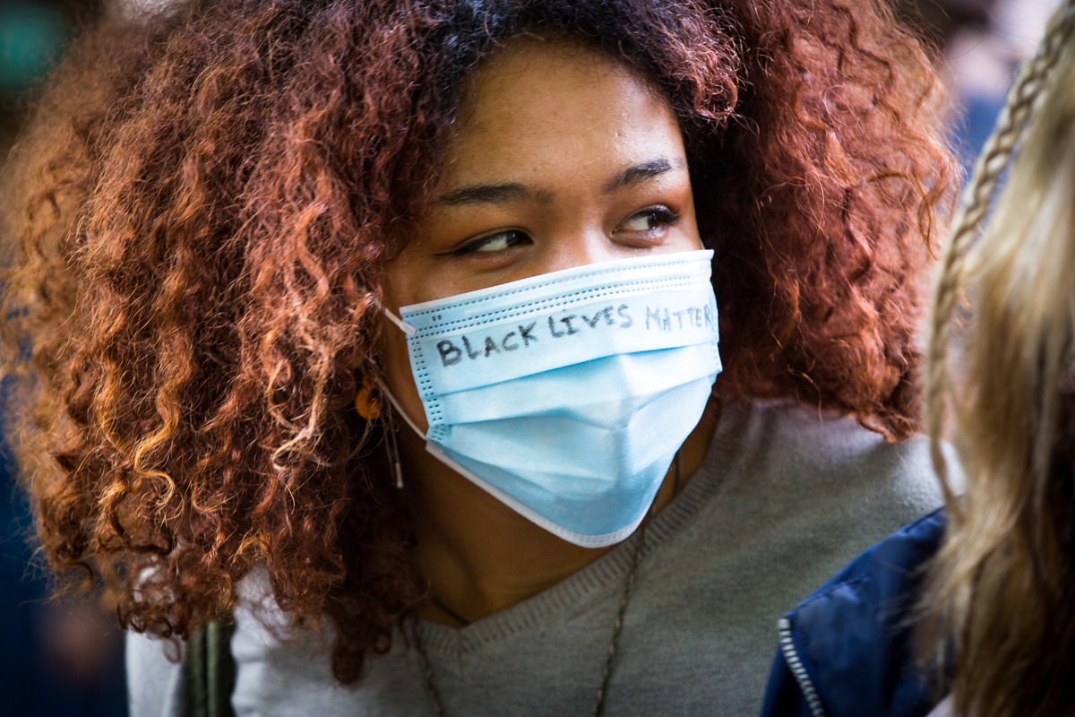 Our rapid review by @LMamluk @TimJones1978 explores the disproportionate impact of #COVID19 on black, Asian and minority ethnic people. Commissioned by <a href="/BristolCouncil/">Bristol City Council</a> @CllrAsherCraig <a href="/MarvinJRees/">Marvin Rees</a>, they're already using it to inform their pandemic response
bit.ly/2YGHukE