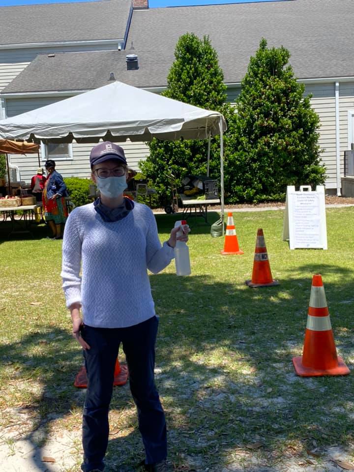 NChasArts's tweet photo. Perfect day for a farmers market! Our 3 farmers are joined by Big Daddy's Pork Skins &amp; Kim's Snacks (eggs, milk, baked goods, etc). Today's food truck is Whoo Dat Hot Dogs! C'mon out to Felix Davis Comm Ctr, 3-7p. Masks encouraged, hand sani provided, social distancing enforced. https://t.co/HUuVoeYt0z