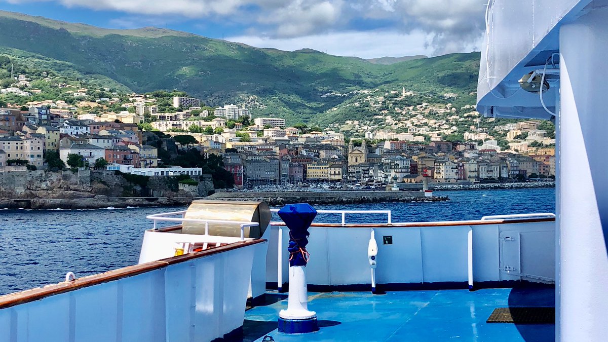 AndreasWiede's tweet photo. With #MobyVincent from #Livorno๐ฎ๐น to #Bastia๐ซ๐ท: a lovely ship with a friendly and happy crew.
The ship is based in Naples which is also home to the crew. The night before, Napoli beat Juventus in the Coppa Italia โฝ๏ธ final. This has added to the cheerful atmosphere on board ๐ ๐ฅณ. https://t.co/96Mtv7r3ic