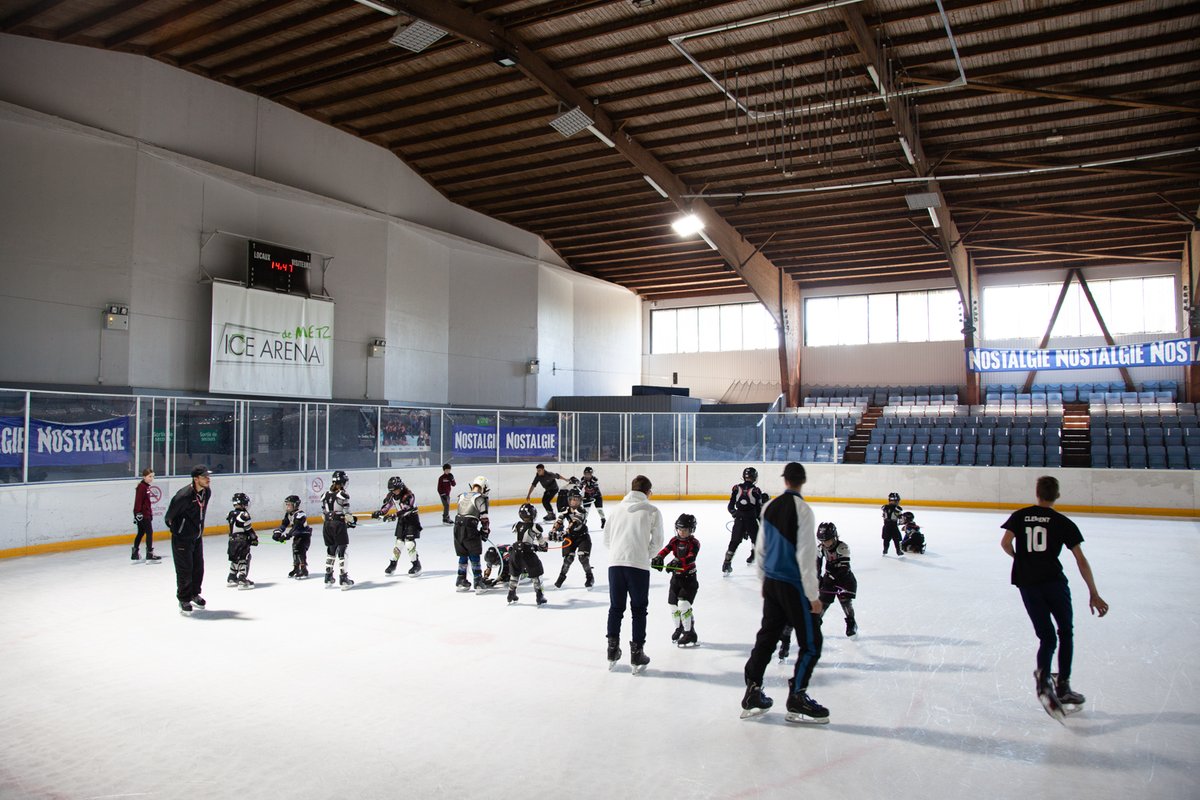 L'Animation estivale, moment incontournable pour les jeunes de 5 à 16 ans revient du 6 juillet au 14 août ☀️ ! 
Pendant six semaines, les enfants et adolescents vont vivre des vacances animées, sportives, culturelles et riches en activités 🛶 ⚾️ 🎨.
👉 swll.to/tOjjQ