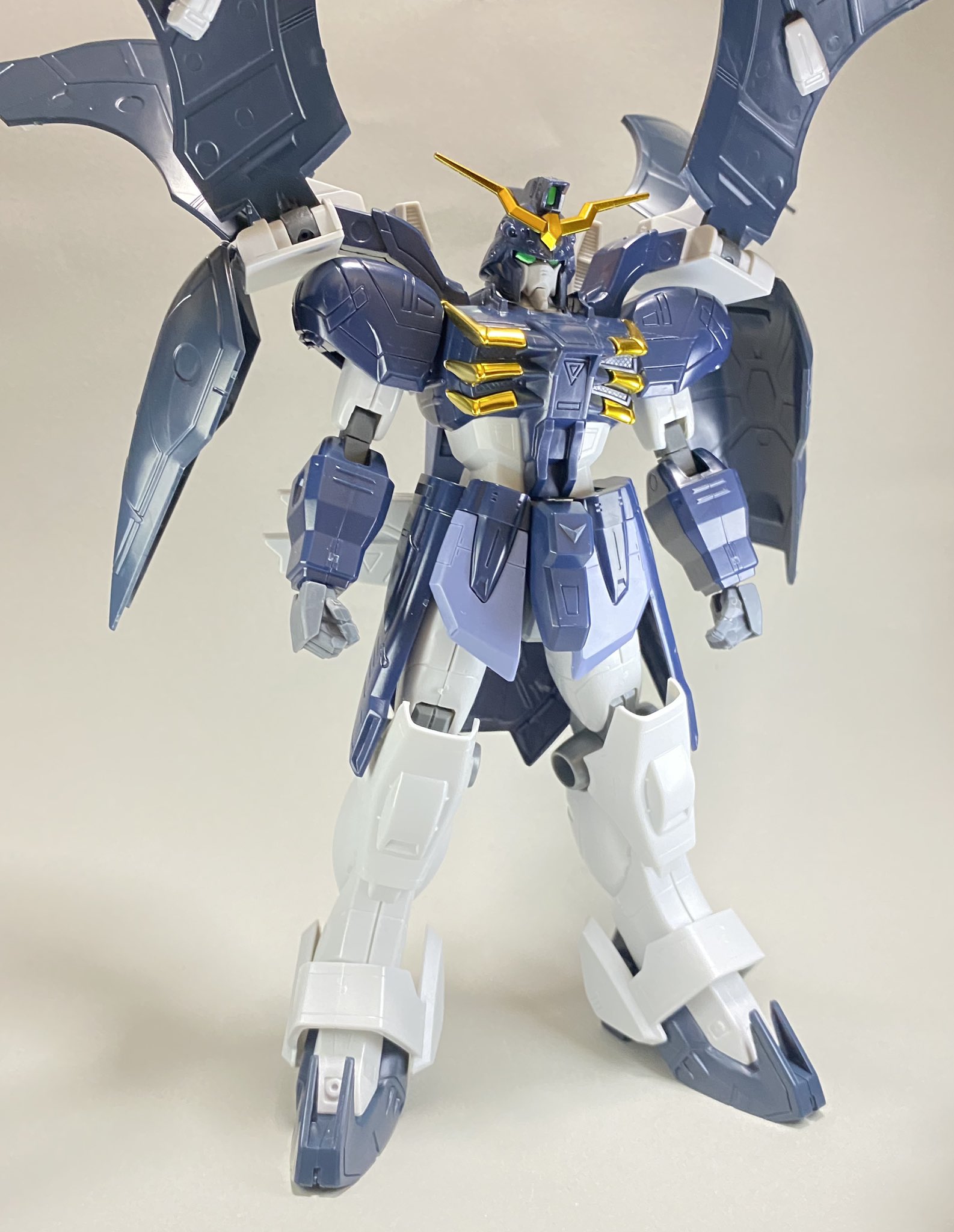 تويتر Arc على تويتر ガンダムユニバースのデスサイズでテンション上がってしまったので寝る前に徐に 旧キット1 100ガンダムデスサイズヘル をパチ組 拳はビルドナックル 大 このキットの欠点であるフェイス周りに簡単に手を入れてみたんですけど中々いいんじゃ