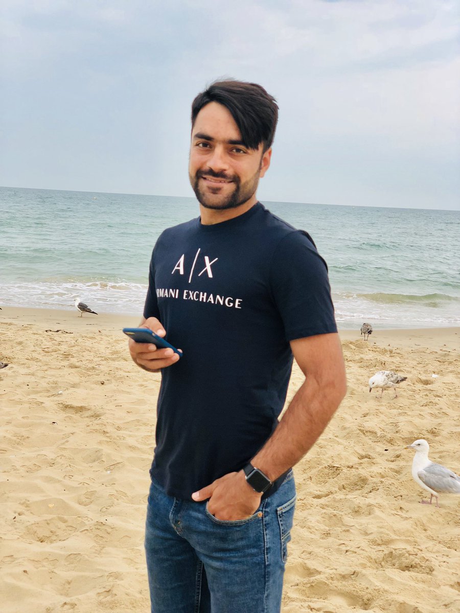 DivaPatang's tweet photo. Mothers never real die, they just keep the house up in the sky. @rashidkhan_19 may your mother’s soul rest in peace. Inna lillahi wa inna ilayhi rajioon. 🤲🙏 https://t.co/SzgyAdP1hK