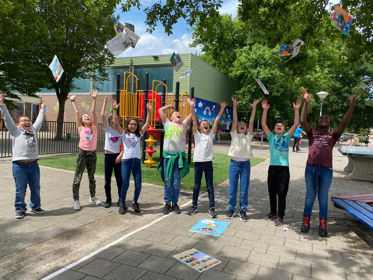 Wat zijn wij trots op onze leerlingen van groep 7. Vandaag allemaal geslaagd voor het theoretische verkeersexamen.
GEFELICITEERD TOPPERS!!! 🥳🥳🥳🥳🥳 @SAAMscholen <a href="/VeiligVerkeer/">Veilig Verkeer Nederland</a> <a href="/VVNMaasland/">VVN Maasland</a>