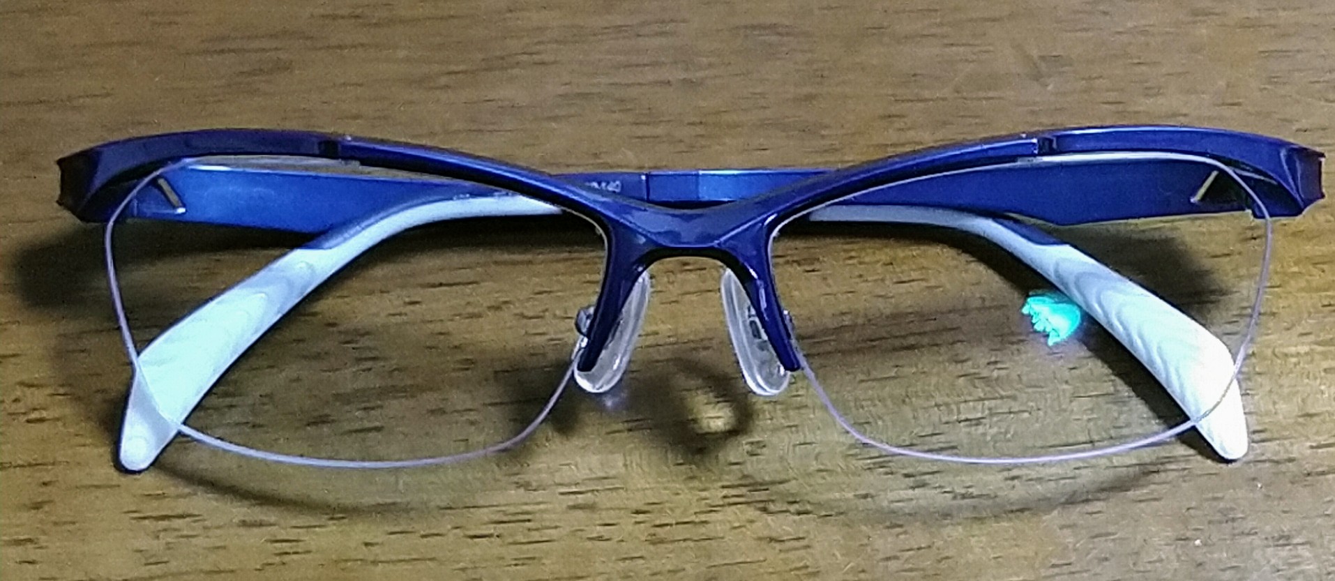5 眼鏡 も帰りに取りに寄ったのだ 前のは赤系だったので 今回はウルトラマンゼロにしようと青系にしたのだ 画像だと分かりにくいけどレンズは薄っすらアッシュグレーになってる 日差しの眩しさ軽減されるといいけど フレームは 眼鏡市場のアイアスリート 5 眼鏡 も帰りに取りに寄ったのだ 前のは赤系だったので 今回はウルトラマンゼロにしようと青系にしたのだ 画像だと分かりにくいけどレンズは薄っすらアッシュグレーになってる 日差しの眩しさ軽減されるといいけど フレームは 眼鏡市場のアイアスリート