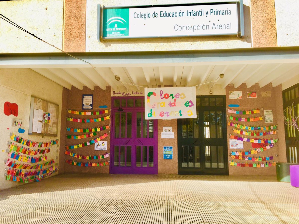 rafaluque75's tweet photo. Siento indignación, frustración e impotencia...hoy me entero, sin comunicación OFICIAL, que al colegio que dirijo desde 2011,le “ROBAN” una unidad de tres años, teniendo solicitudes para dos clases y vulnerando el derecho de elección  a las familias que optaron por @ceip_arenal https://t.co/ukhYnEdysV