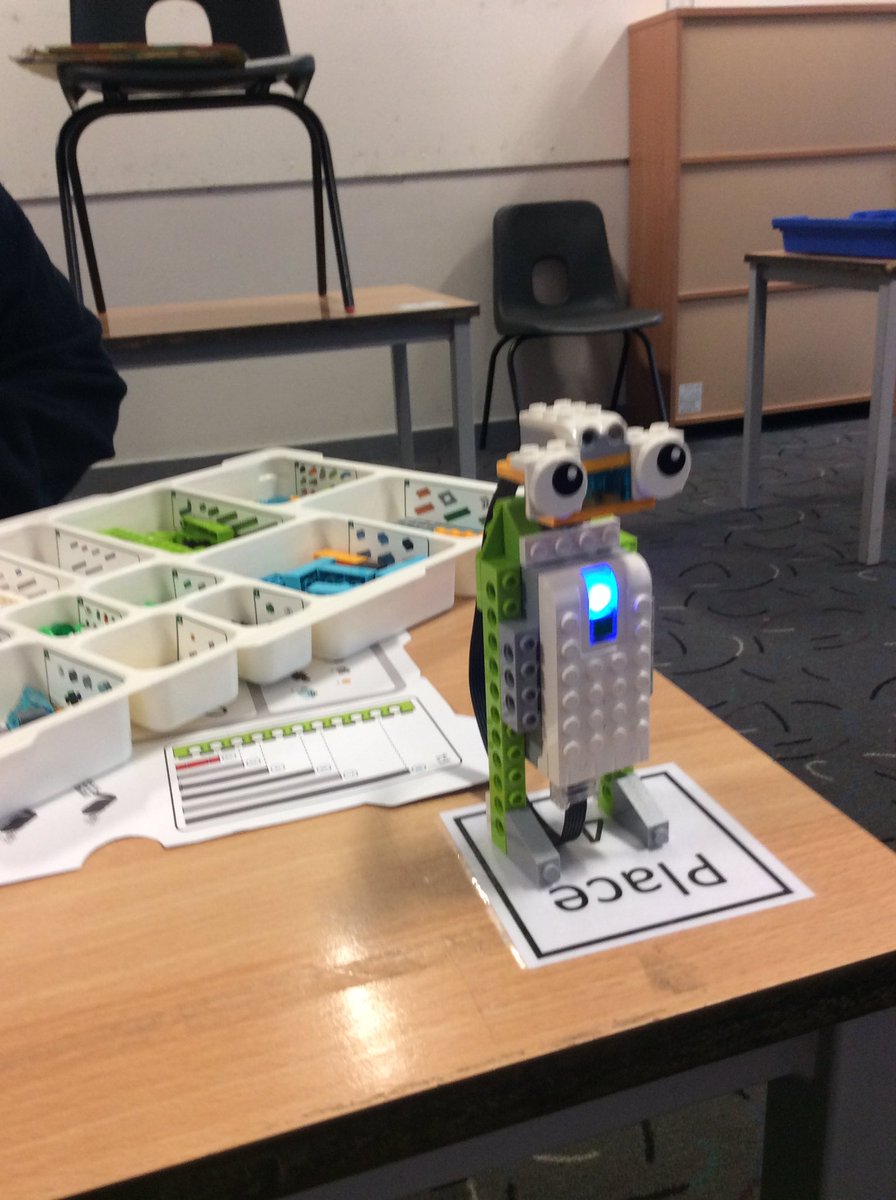 braunstone_cps's tweet photo. Miss Findley was so proud of her bubble today...they showed her their true perseverance through building..coding and debugging robots.. she couldn’t believe it when a robot kept pausing every time she moved! #bcps #bubble14 #wedo https://t.co/kcCQeqBjR0