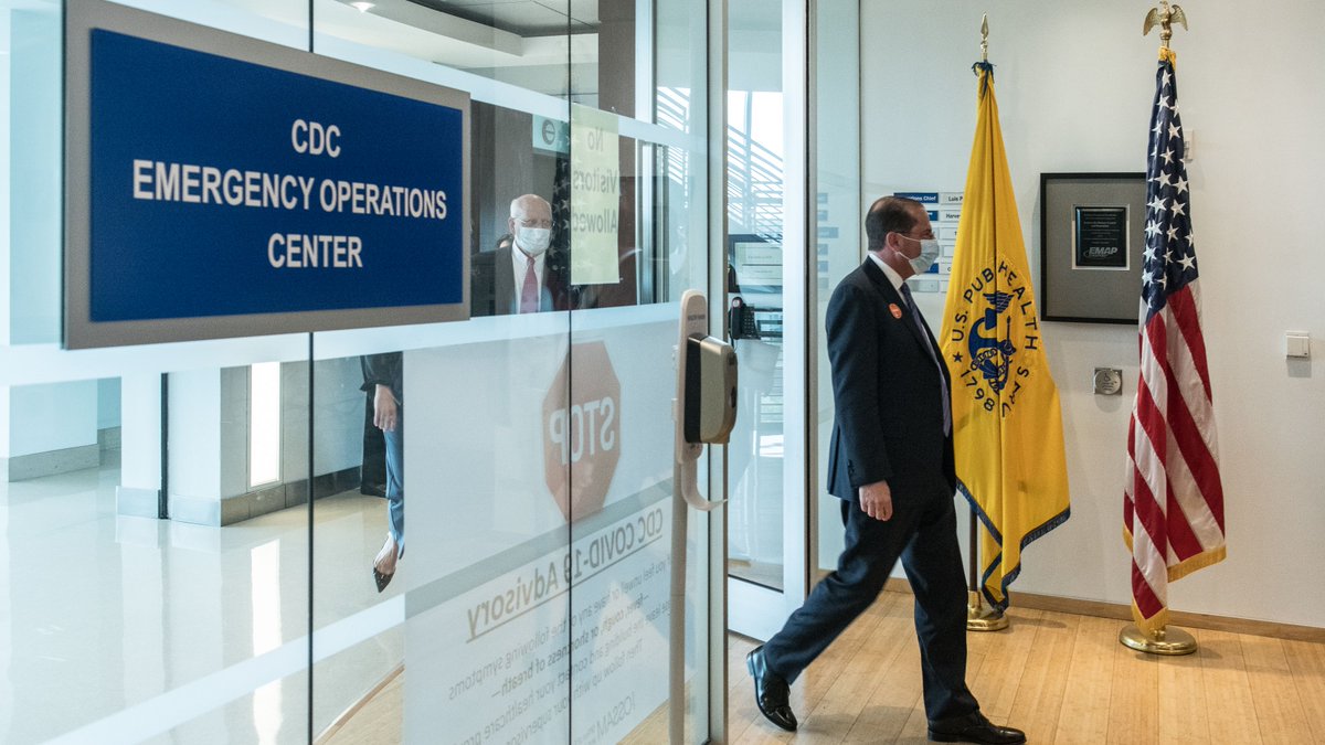 CDCDirector's tweet image. Great to have @SecAzar visit CDC this week to discuss our whole-of-government approach to #COVID19. @CDCgov has been and will continue to work with @HHSgov and other USG agencies to slow the spread of the virus.