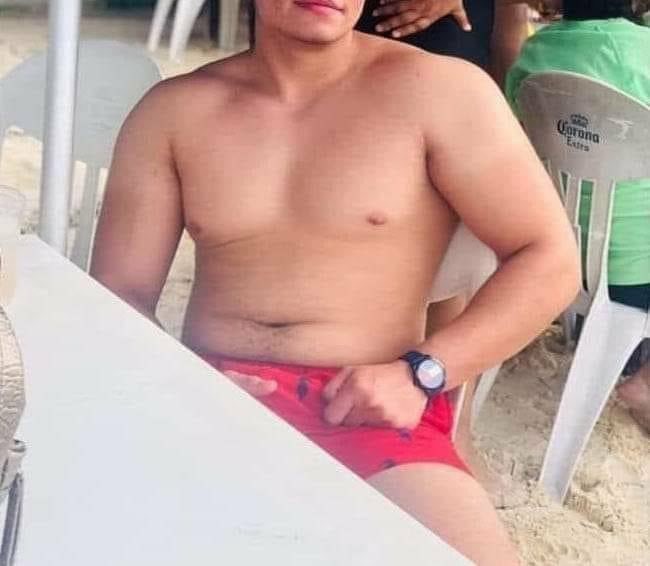 Luis_Orsini's tweet photo. Respeto los gustos de todos pero ustedes saben lo sexy que es un hombre así? Para casarse 😍 https://t.co/443jaI0WvR