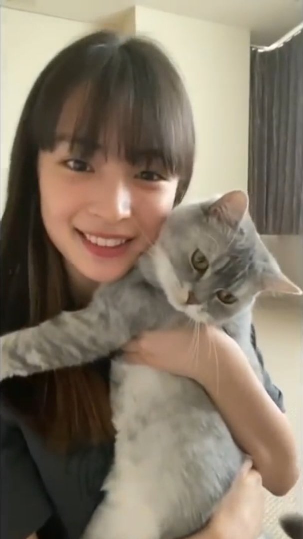 広瀬すずちゃん22歳おめでとう🎂🎊 最近はインスタライブがファンの