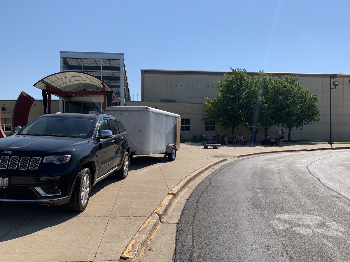d202schools's tweet photo. Drop off food for Bags of Hope at Plainfield North High School now until noon. Donations will support @d202schools families in need. #fillthetrailer @MrDraperPNHS https://t.co/MRo609kaxH