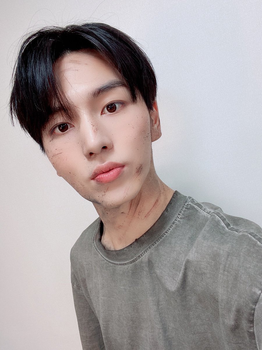 CUBE_PTG's tweet photo. [#키노] 우주야 유니야 사랑아. 우리 정말 열심히 했고, 매 무대마다 최선을 다해 준비한 무대들을 여실히 보여줄 수 있는 기회가 되어서 행운이었어요. 아까 말한 것처럼 저희 펜타곤은 멈추지 않을 테니 계속 지금처럼 서로를 믿고 같이 가요. 푹 자고 우리 웃는 얼굴로 보기로💜 사랑해요 소중해요 https://t.co/pNIIX0OJuC