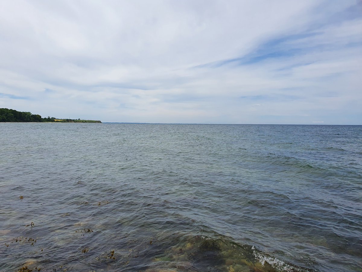 LawCosplayWorld's tweet photo. Ich liebe einfach meine Heimat ⛵❤️⚓
Da wird auf ewig mein Herz hingehören.
#Kiel #Buelk #Meer #Strand https://t.co/MQPGmONSiS