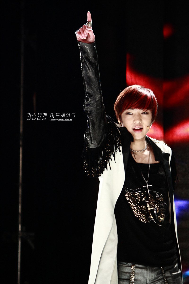 DCKSYgallery's tweet photo. 10년 전 아기고래는 지금 어떤 흰수염고래가
되어 있을지 보고 듣고 싶습니다

#와이지_강승윤솔로_피드백해

#강승윤 #위너 #WINNER #SEUNGYOON #YOON https://t.co/tYhLkLNeyN