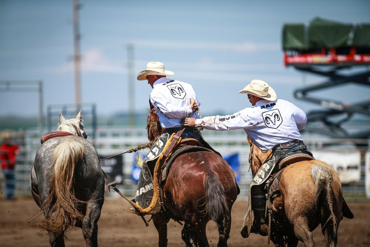 c5_rodeo's tweet photo. π€ Travis Erickson and Wade Rempel picking up C5 80 Rockstar
#GWD #c5rodeo #pickupman #buckinstyle #highriver https://t.co/KQ4h47Jgrn