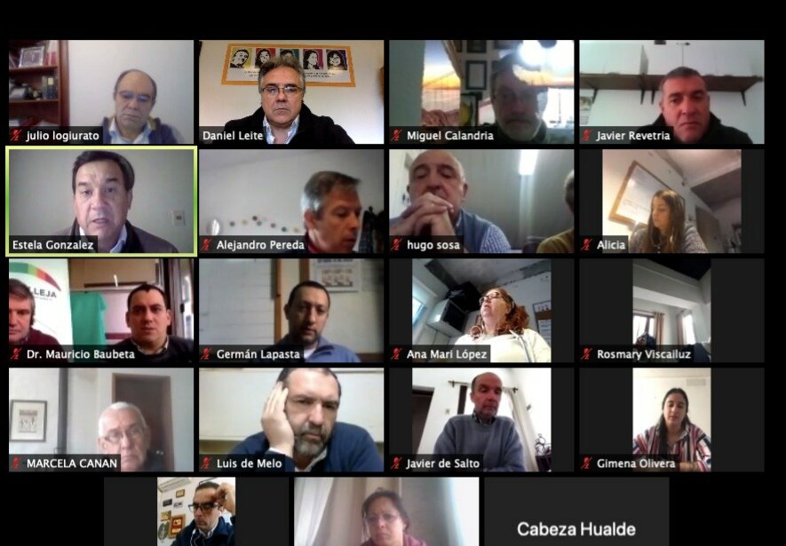 Días pasados se realizó un nuevo plenario virtual de direcciones de deporte de todo el país, intercambiando las experiencias de las nuevas aperturas de actividades deportivas al aire libre, en ésta nueva normalidad. <a href="/GermanBedich/">Germán Bedich</a> <a href="/cintendentesuy/">Congreso de Intendentes</a>