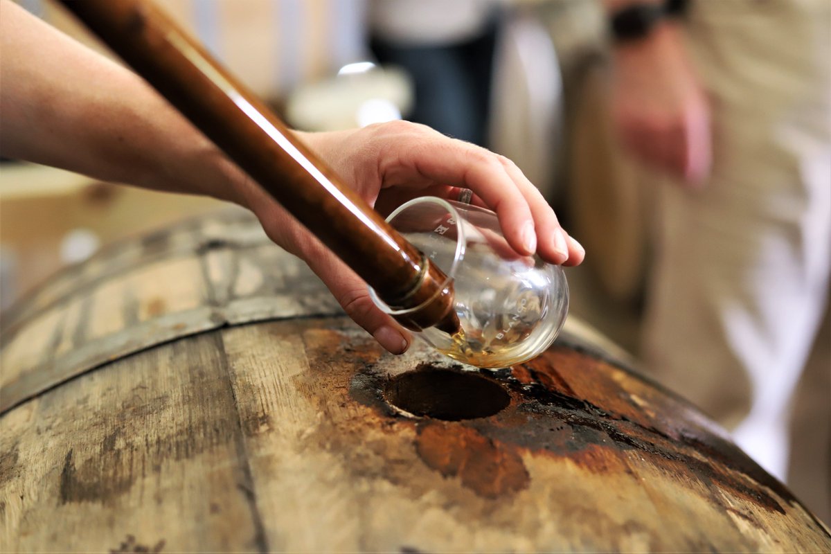 MilamandGreene's tweet photo. We have a few spaces left for our Father’s Day “Bottle Your Own” Whiskey Experience at 4pm. Treat your dad to liquid double gold. The rest of the day we'll have live music, food trucks and of course plenty of Whiskey https://t.co/UxL68OyOk0 #Whiskey https://t.co/Dx4ClaFiDN