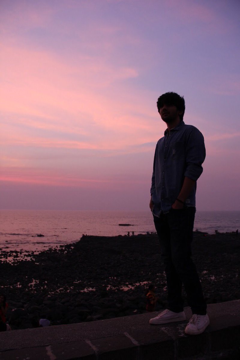 Intezaar ke waqt mein
bas waqt ka intezaar.