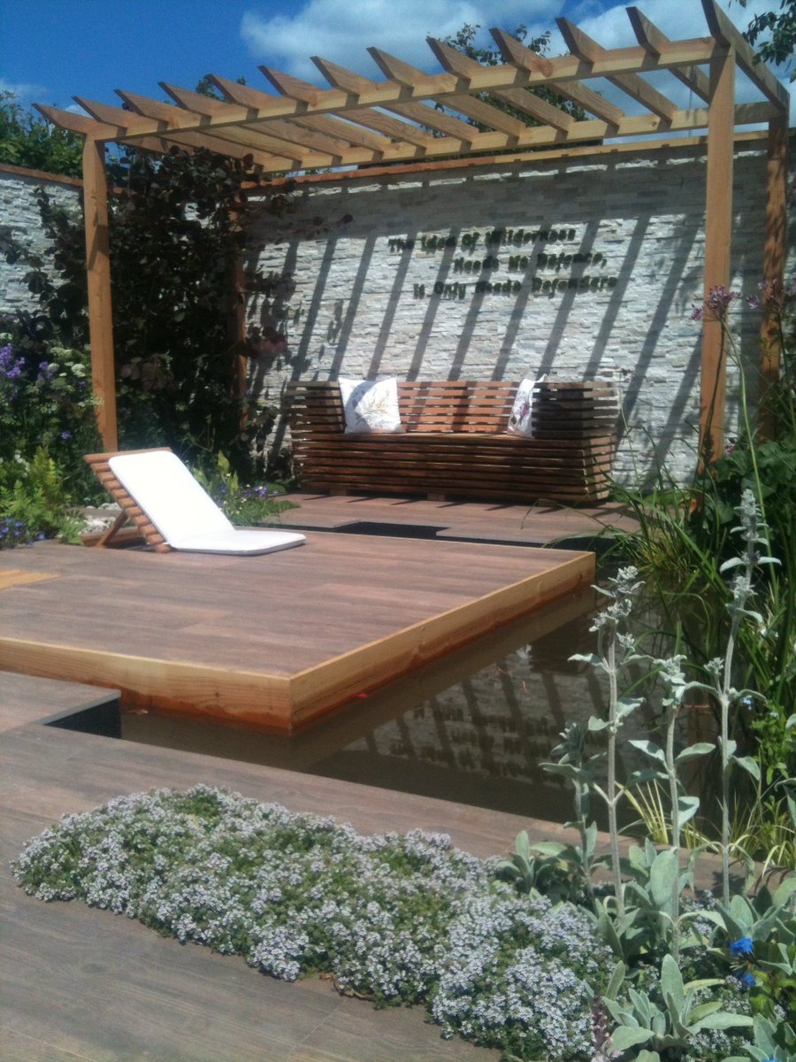 PygmyCreative's tweet photo. Today would have been the start of the @BBCGWLive show. As a #GWLCelebration here’s one of my favourite show gardens from 2017, designed by @CherrycarmenGD https://t.co/t8tSFnKpGB