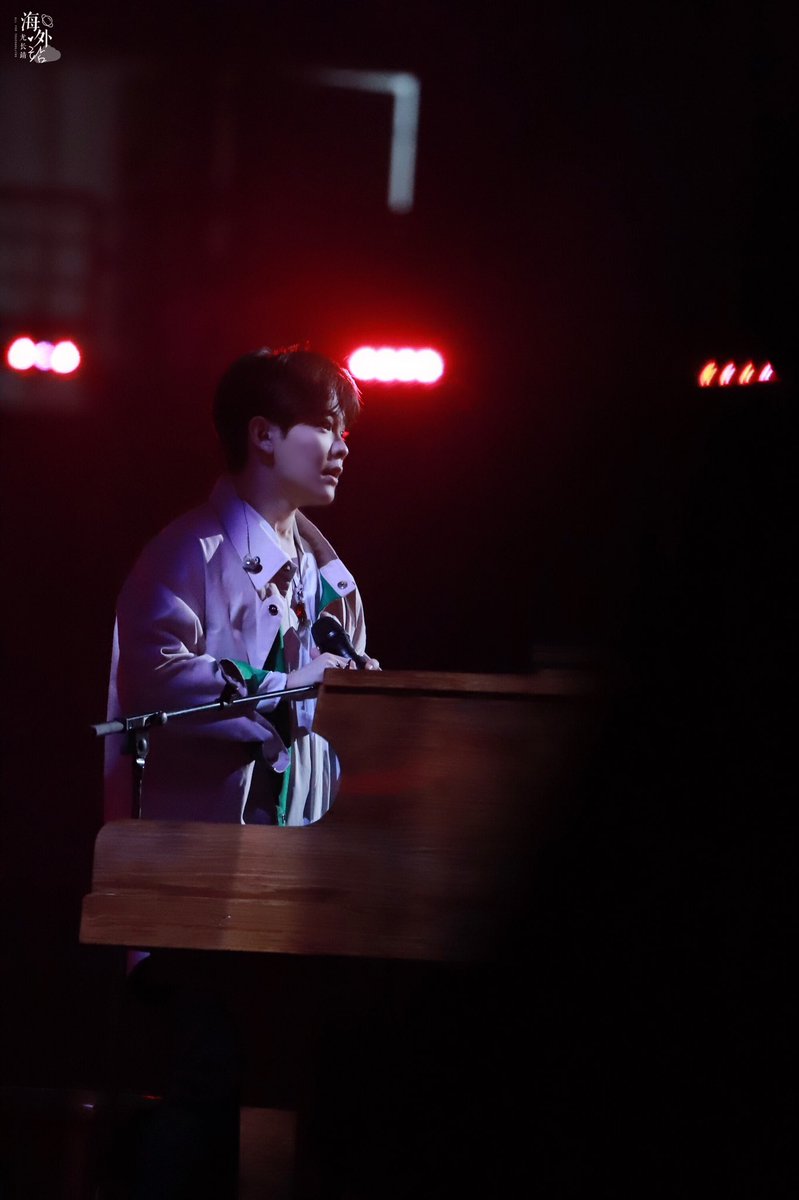 AzorachinC's tweet photo. 「200608」

To interpret your words
Use colors from the softest corners of the universe

💙 

#尤长靖 #YouZhangJing #AzoraChin #NinePercent #요장징 

*Please do not re-edit the photo https://t.co/ARFli1VgZ4
