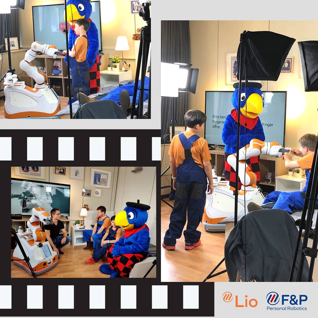 FP_Robotics's tweet image. Lio meets his new friend GLOBI in person ! Can't wait to see an amazing movie of those two together 😊🤖📺😍
.
.
.
#RoboterLio #FProbotics #lio #innovation #engineering #machinelearning #deeplearning #ai #Robotics #healthcare #artificialintelligence #future #technology #GLOBI