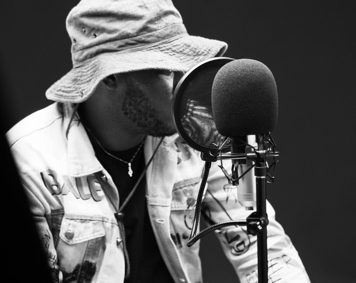 SeunMusik's tweet photo. ANNOUNCEMENT: I'll be putting out my first body of work titled "MOTIONS &amp; INTENTIONS" on the 26th of this month. 
I'll appreciate your support y'all. https://t.co/PlxJBSPwCD