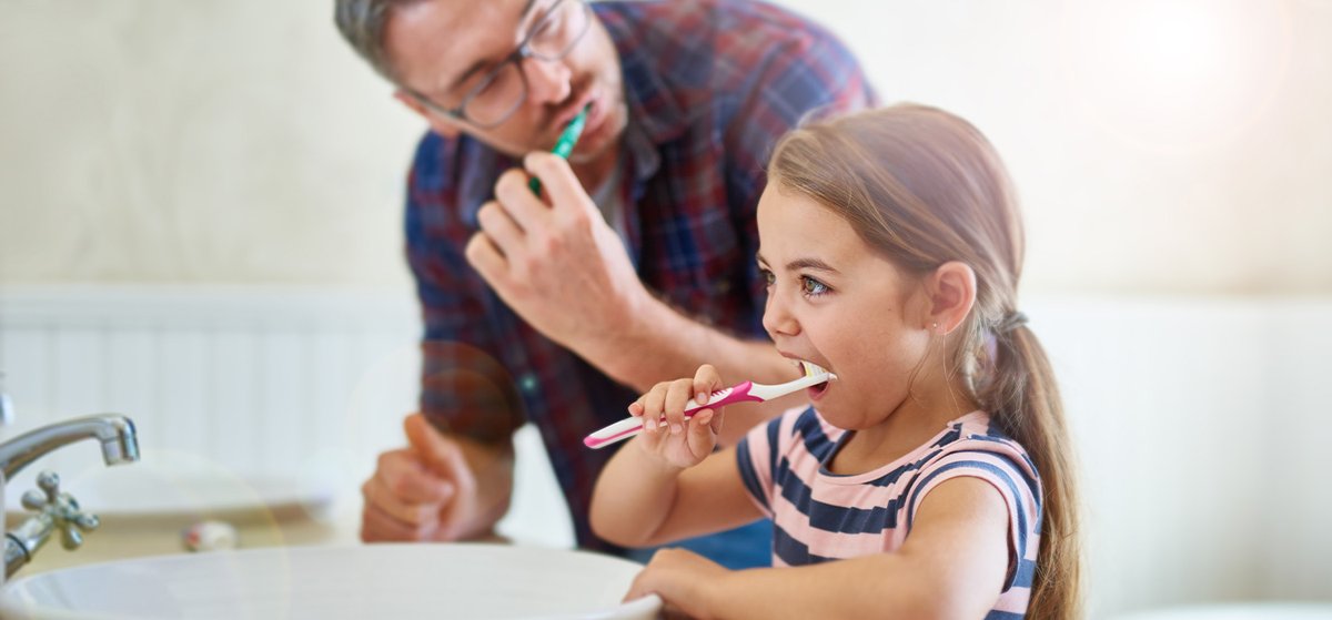 triangledds's tweet photo. Is gingivitis contagious? The answer is: it’s complicated and depends on which experts you ask.

Read about Gingivitis in our most-recent blog post here: https://t.co/TrKEebcbuk https://t.co/qiRMrocwqq