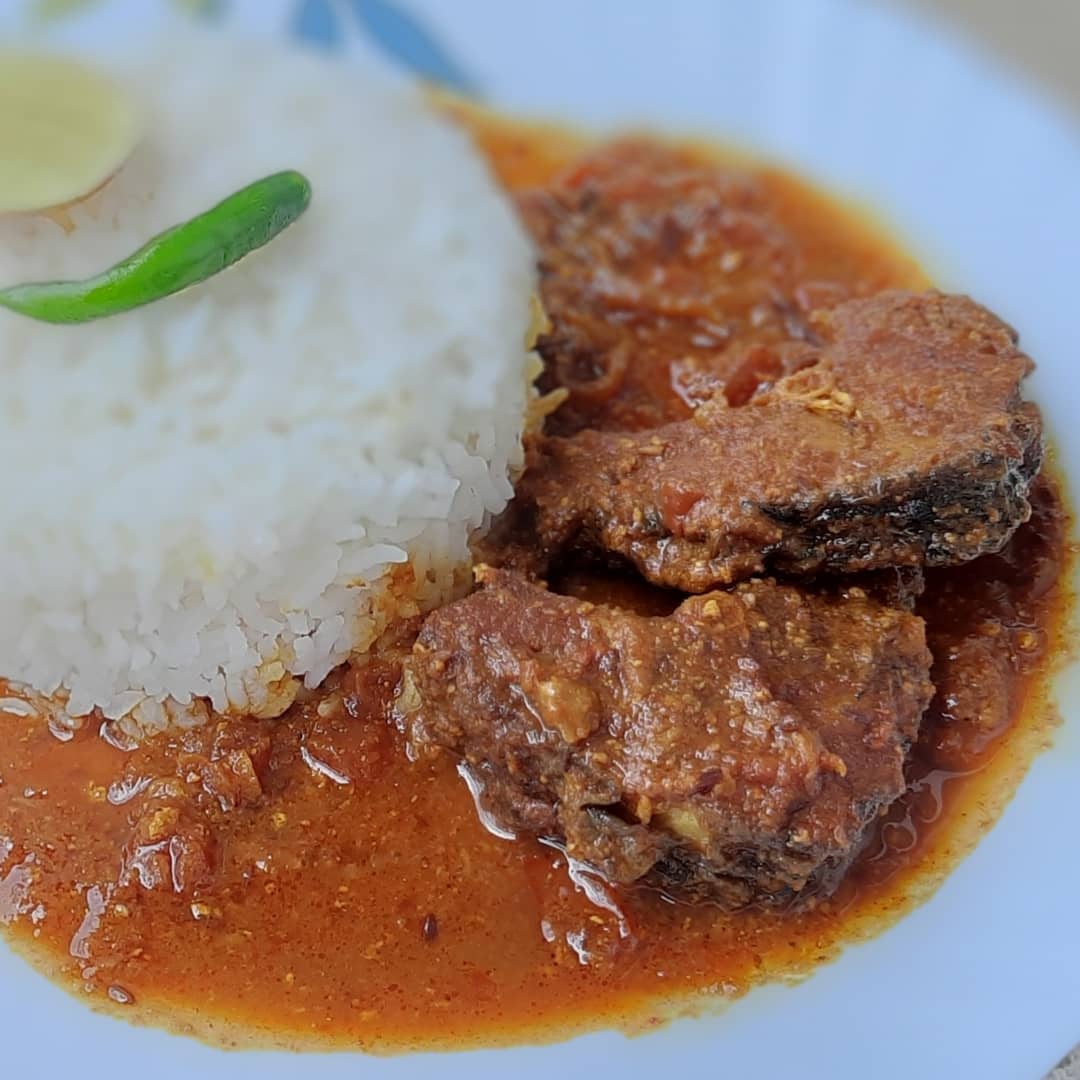Priyank39760857's tweet photo. Macher Kalia Recipe with Katla or Rui
https://t.co/4ft6XXiiSw
#fish #fishkalia #PriyankaBerasKitchen #RoshiyeKoshiyeBhuriBhoj #foodies #Instafood #stayhome #stayhealthy #staysafe #homemade #yummy #foodism #foodart #foodlover #foodlove #delicious #foodieforlife #foodforsoul https://t.co/ftxphKblqh