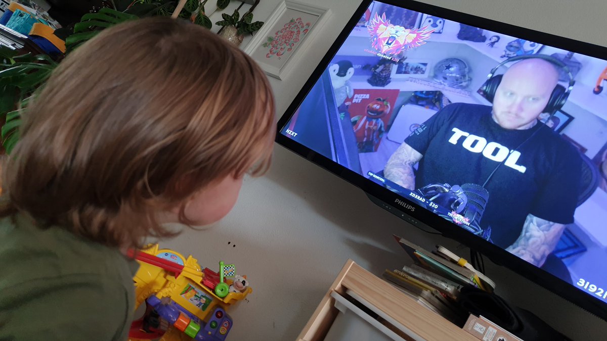 RJProjections's tweet image. We are ready for another amazing stream (2y old and his dad) @timthetatman
