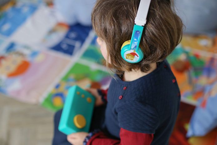 kensingtonmums's tweet photo. The @luniimaginaire Fabulous Storyteller is a wonderful addition to a childs toy collection. With a collection of bedtime stories &amp; some meditation it helps relax both children and parents at bedtime..https://t.co/XG1MYfTseg read our review here.

#kidsbedtime https://t.co/GwqTvzWN4C