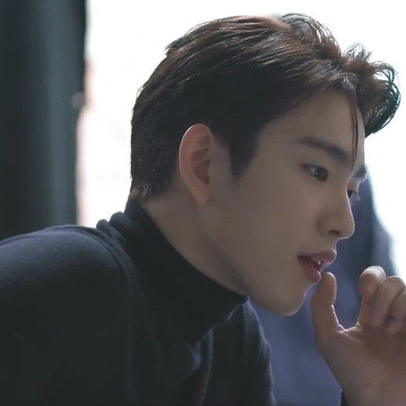 Park Jinyoung's ethereal side profile [ A Thread ]