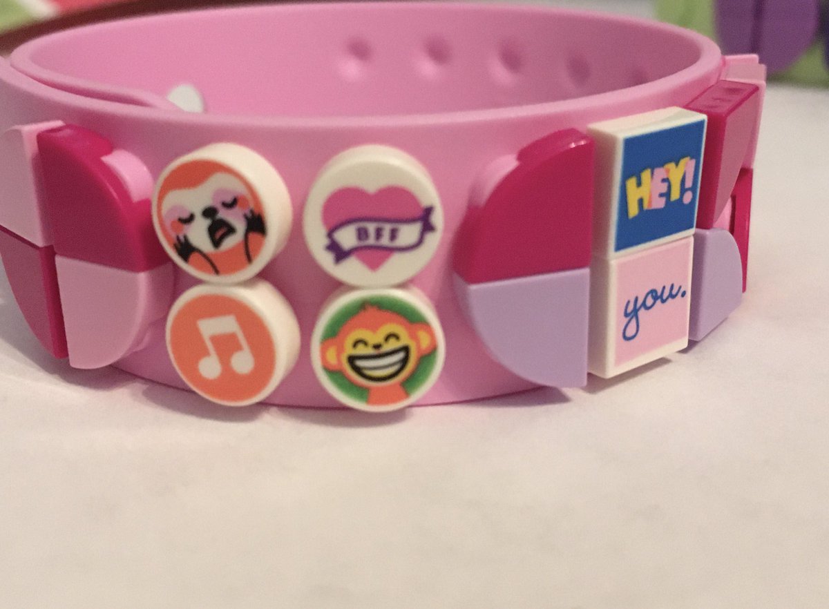 DvaHomeschool's tweet photo. Arts and Crafts with @LEGO_Group Dots โข๏ธ. How did we find a super rare charm on the first try? โบ๏ธ#legodots #extradots #series1 #series2 #artsandcrafts #diy #creative #building #homeschooling https://t.co/IggQNbWEki