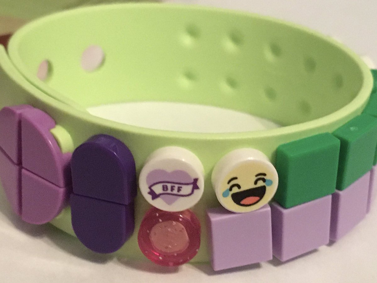 DvaHomeschool's tweet photo. Arts and Crafts with @LEGO_Group Dots โข๏ธ. How did we find a super rare charm on the first try? โบ๏ธ#legodots #extradots #series1 #series2 #artsandcrafts #diy #creative #building #homeschooling https://t.co/IggQNbWEki