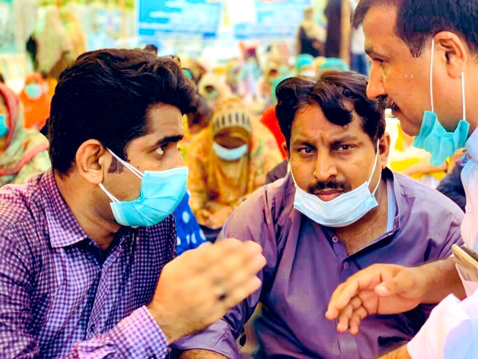 DrShoaibmagsi's tweet photo. Heroes of grand health alliance sindh, on roads for 12th day but no one is their to listen us..

Give us risk allownce, life security and after life assurity 
#GHASindhdemandsjustice https://t.co/pM4l06Z7Tr