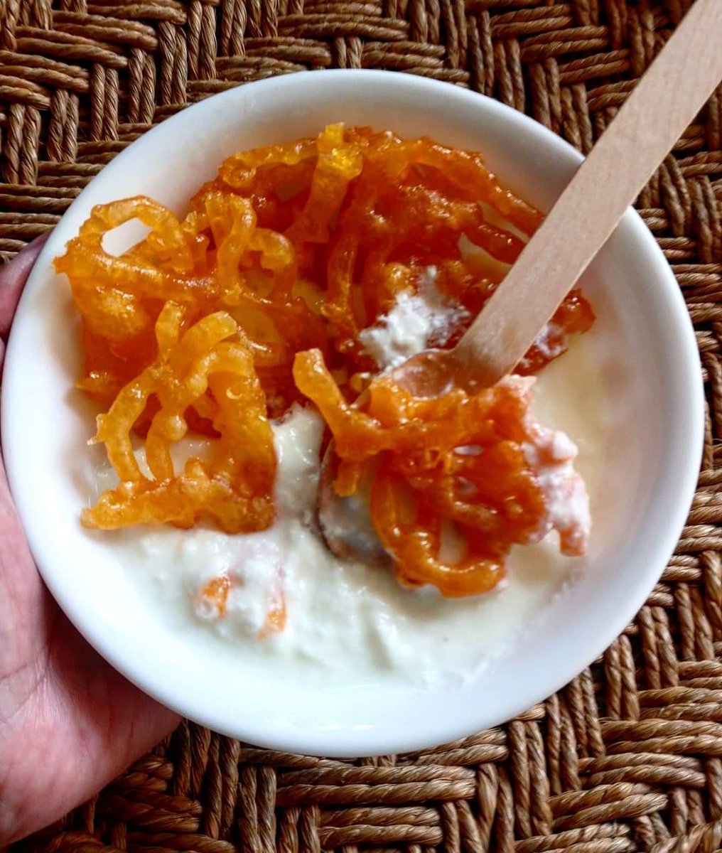 tikulli's tweet image. Dahi Jalebi lovers raise your hands ❤️❤️
#foodcombos #jalebi #dahijalebi #UttarPradesh #foodtwitter