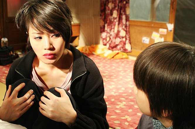 '엄마라고 불러줘서 고마워...' 엄마의 자격이란게 있을까?가슴 따뜻한 '가족'의 이야기 #EBS영화 < #열한번째엄마 > #김혜수 #김영찬 #류승룡 #황정민...