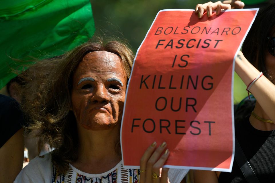 pauvreencolere's tweet photo. RT VU
#ICantBreathe
#HURRYUP
#blm
#ICantBreath
#AMAZONIA #destruct by #bresil and his crazy #president #bolsonaro
#AMAZONIE RASé TOUS étouffé #OXYGÈNE #O2
of the #world/#word!
:/
#TTU
#URGE
#missTrees
#madam #trees
#trees are #aLife/#alive
without them #NoFuture on #earth
#RT TTU https://t.co/QVWjuKbERW